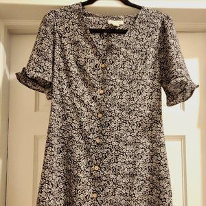 Black and White Floral Monteau Dress Size Small